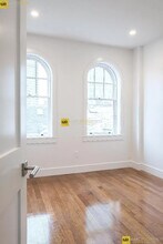 11 Temple St, Unit 5 in Boston, MA - Foto de edificio - Building Photo