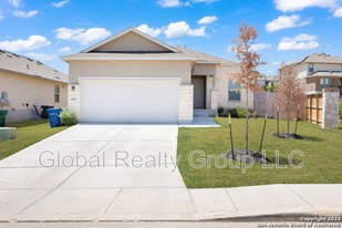15251 Comanche Gard in San Antonio, TX - Building Photo