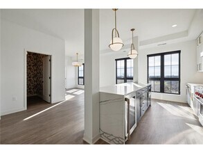 4917 Eden Ave in Edina, MN - Building Photo - Building Photo