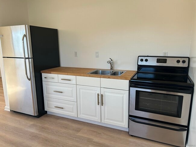 property at 1038 S Coast Hwy 101