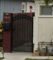 7011 Jumilla Ave, Unit Unit - B in Winnetka, CA - Building Photo