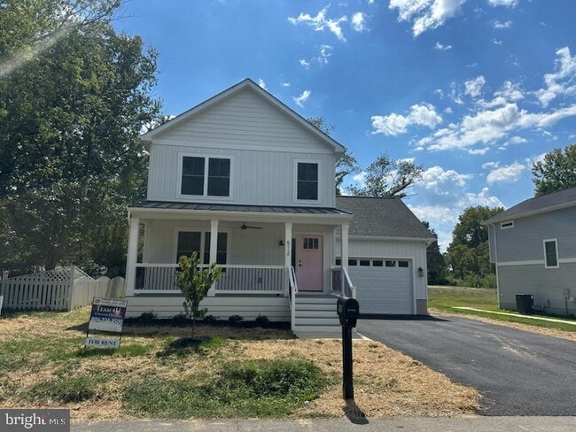 512 Livingstone St in Colonial Beach, VA - Building Photo - Building Photo