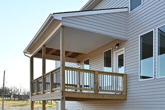 102-104 Ryan Ct in Platte City, MO - Building Photo - Building Photo