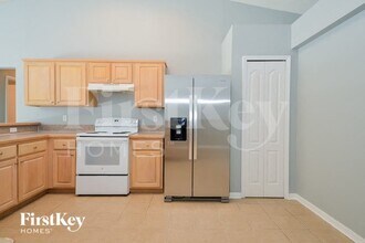 153 Johns Glen Dr in Jacksonville, FL - Foto de edificio - Building Photo