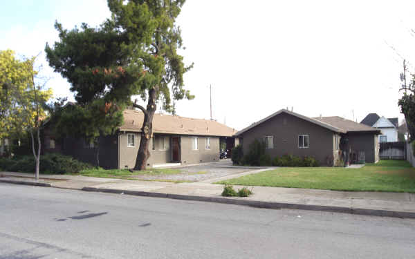 7516-7526 Forest St in Gilroy, CA - Building Photo - Building Photo