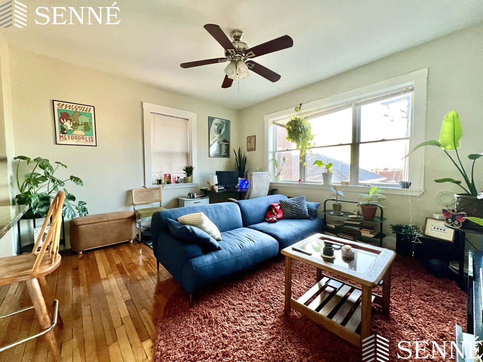 6 Sherborn Ct, Unit 7 in Medford, MA - Building Photo