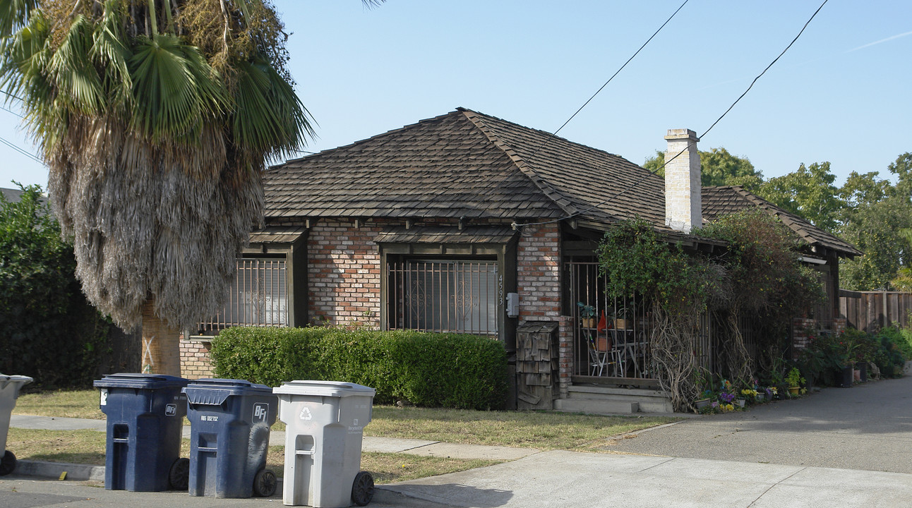 4593 Hansen Ave in Fremont, CA - Building Photo