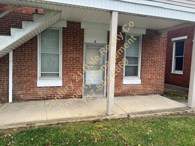 362 W Broadway in Red Lion, PA - Building Photo - Building Photo