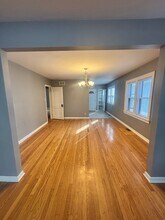 1023 N Court St in Rockford, IL - Building Photo - Building Photo