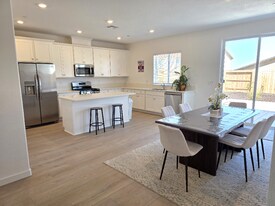 12663 Snowy Owl Wy in Rancho Cordova, CA - Building Photo