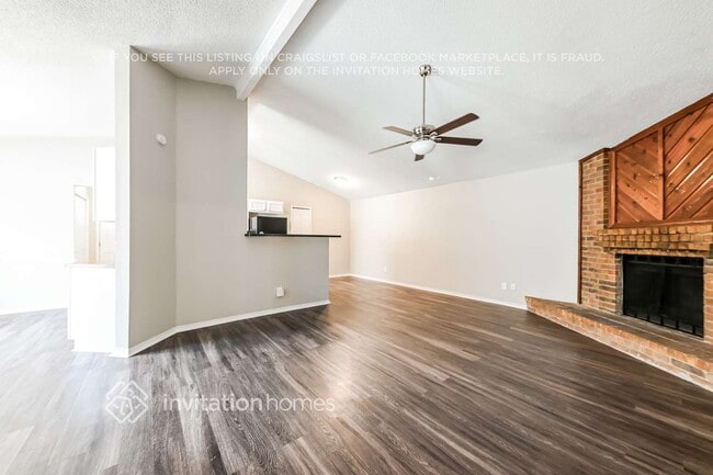 1112 Sandalwood Ln in Desoto, TX - Building Photo - Building Photo