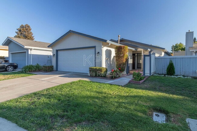 6072 Carolina Cir in Stockton, CA - Building Photo - Building Photo