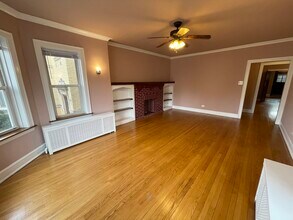 5717 N Artesian Ave in Chicago, IL - Building Photo - Building Photo