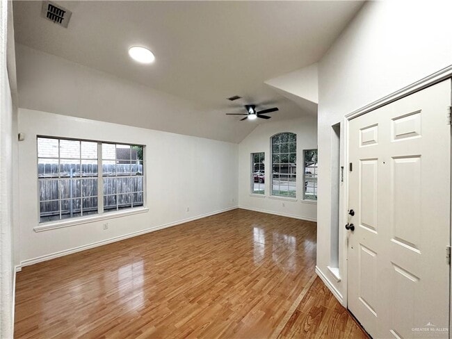 16 N 47th St in McAllen, TX - Building Photo - Building Photo