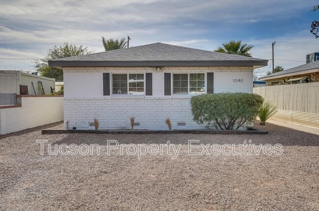 property at 1040 E Linden St