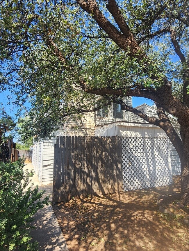 4241 Siesta Ln in Midland, TX - Building Photo - Building Photo