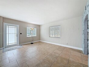 2839 Polk St in Hollywood, FL - Building Photo - Building Photo