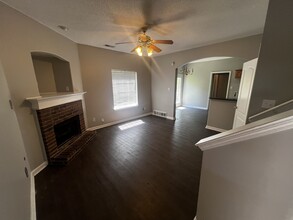 1017 Cordova Ridge Pl in Cordova, TN - Building Photo - Building Photo