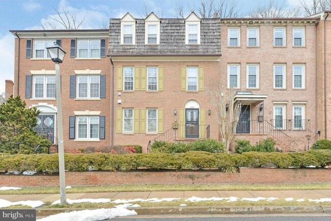 property at 2367 S Queen St