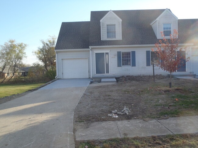 property at 4006 Beacon Hill Ct