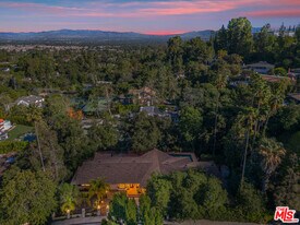 17449 Sumiya Dr in Los Angeles, CA - Building Photo