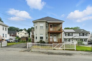 439 Lowell St in Lawrence, MA - Building Photo