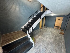 24325 Detroit Rd in Westlake, OH - Building Photo - Building Photo