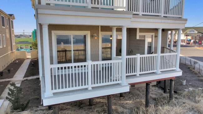 209 Beach Front in Manasquan, NJ - Building Photo - Building Photo