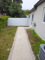 6820 SW 5th St in Miami, FL - Building Photo