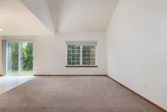 2312 E Division St, Unit B in Mount Vernon, WA - Foto de edificio - Building Photo