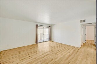 5273 Indian River Dr, Unit 262 in Las Vegas, NV - Building Photo - Building Photo