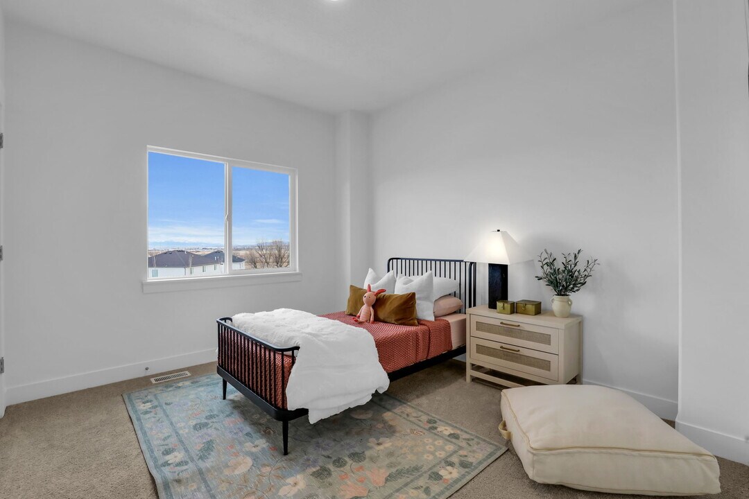 1563 N 1870 E in Spanish Fork, UT - Building Photo