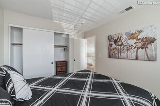 884 Carnival Ave in Las Vegas, NV - Building Photo - Building Photo