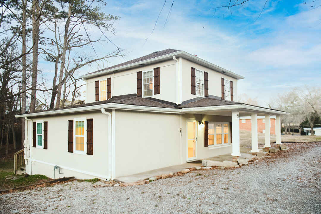 54 Stults Aly in Chickamauga, GA - Foto de edificio