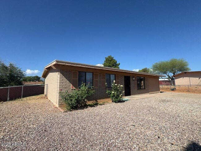 618 N Giuseppe Pl in Sierra Vista, AZ - Building Photo - Building Photo