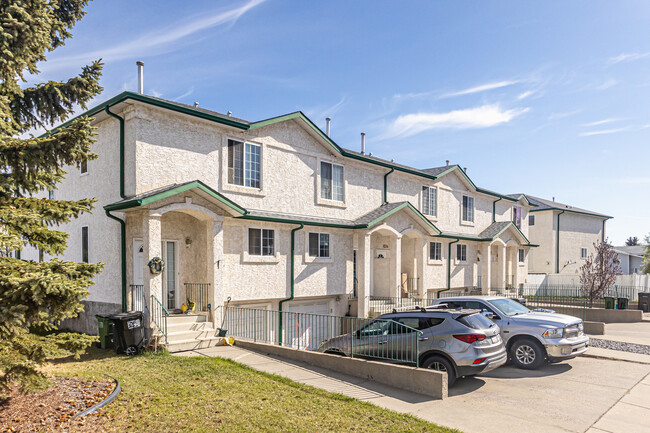 6514 19 Av NW in Edmonton, AB - Building Photo - Primary Photo