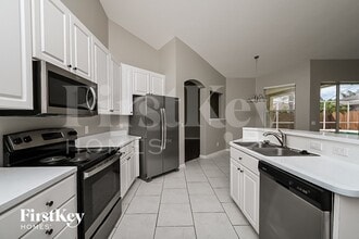 4318 Brooke Dr in Valrico, FL - Building Photo - Building Photo