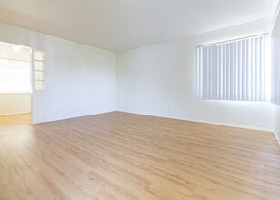 667 Levering Ave in Los Angeles, CA - Building Photo - Building Photo