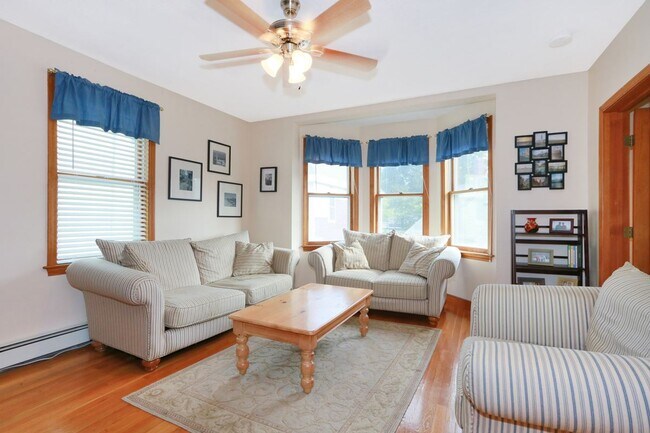 49 Prince St, Unit 3 in Brookline, MA - Building Photo - Building Photo