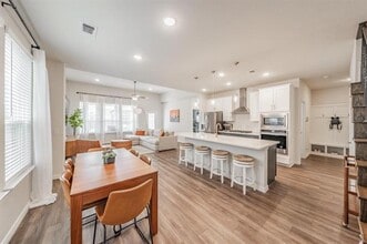 2725 Henson Ln in Garland, TX - Building Photo - Building Photo