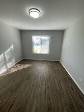 933 Monroe Ct in Vernon Hills, IL - Building Photo - Building Photo