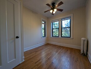 2175 W Giddings St, Unit 1 in Chicago, IL - Foto de edificio - Building Photo