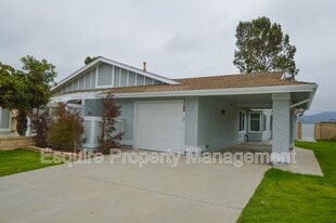5190 Laurel Park Dr in Camarillo, CA - Building Photo