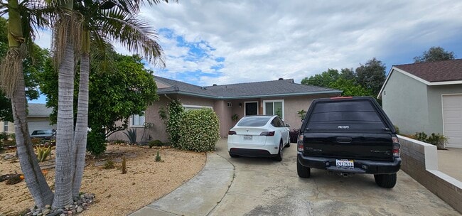 property at 6040 Kelton Ave