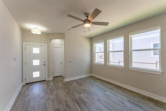 1921 Teagle Dr in Austin, TX - Building Photo - Building Photo