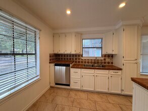 12716 Covington Trail in Austin, TX - Building Photo - Building Photo