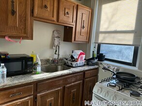 17-19 Washington St. in Malden, MA - Foto de edificio - Building Photo