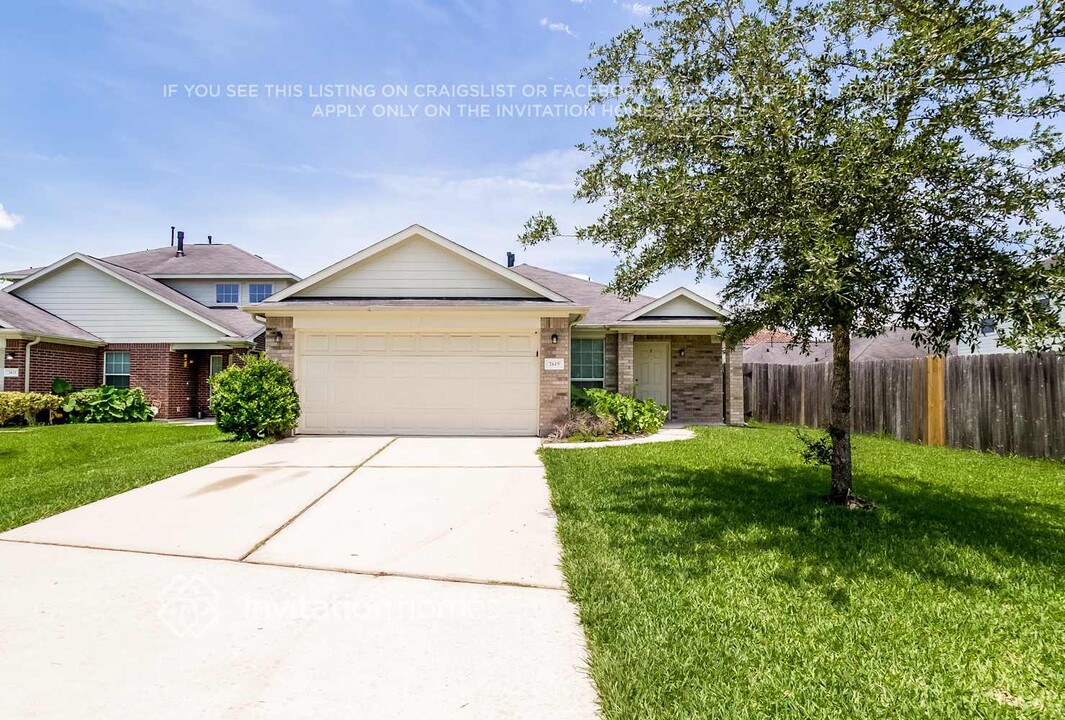 2615 Shearwater Bend Dr in Humble, TX - Building Photo