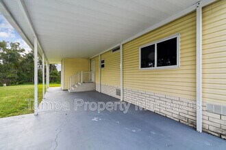 242 Country Ln in Plant City, FL - Building Photo - Building Photo