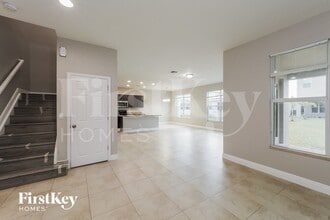 1183 NW Leonardo Cir in Port St. Lucie, FL - Building Photo - Building Photo